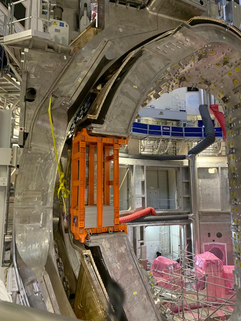 Immagini suggestive del criostato di ITER visto al suo interno